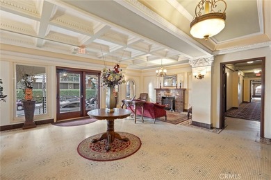 Welcome to the Historic 1922 Saint Regis! This delightful - photo 2