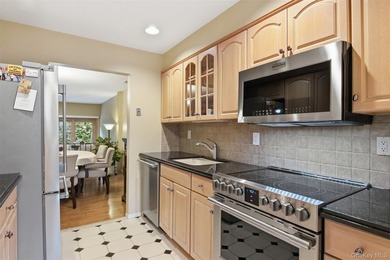 Welcome to this beautifully maintained 3-bedroom, 2.5 bath condo - photo 16