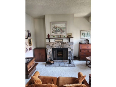 Here is the Hidden Gem you're looking for 2193 sq ft in popular - photo 18