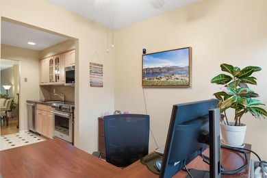Welcome to this beautifully maintained 3-bedroom, 2.5 bath condo - photo 20