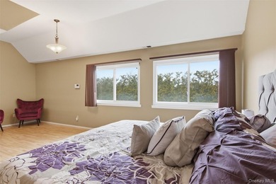 Welcome to this beautifully maintained 3-bedroom, 2.5 bath condo - photo 23