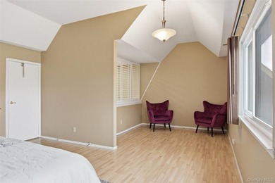 Welcome to this beautifully maintained 3-bedroom, 2.5 bath condo - photo 24