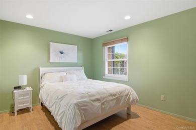 Welcome to this beautifully maintained 3-bedroom, 2.5 bath condo - photo 27
