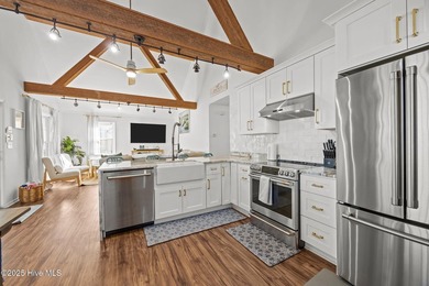 Direct LAKEFRONT living on beautiful Lake Waccamaw! Welcome to - photo 3