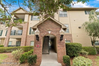 (private lake, pond, creek) Condo Sale Pending in Jacksonville Florida