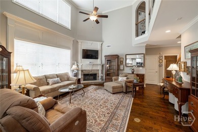 Beautiful home in highly-desirable Rowan Oak Courtyard, a - photo 11