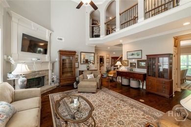 Beautiful home in highly-desirable Rowan Oak Courtyard, a - photo 12
