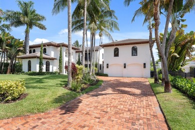 Set on the coveted lake block of Lakewood Road in SoSo, this - photo 2