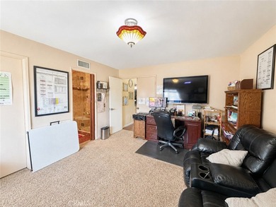 >>>> Welcome to the highly sought after Westminster Village - photo 9