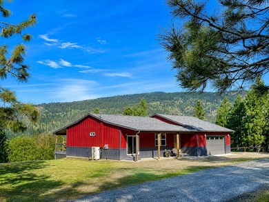 Gorgeous new home near Kettle Falls featuring beautiful custom - photo 3