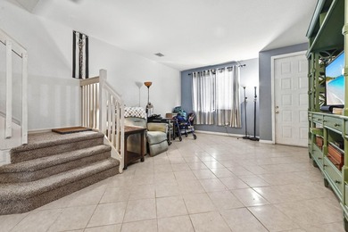 Welcome to this charming 3-bedroom, 2.5-bathroom townhouse - photo 3