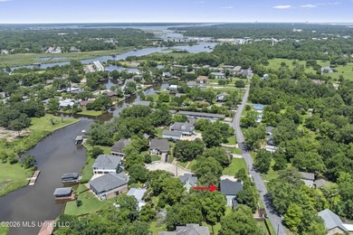 Stunning Bayou View Beauty with Custom Features & Entertainer's - photo 4