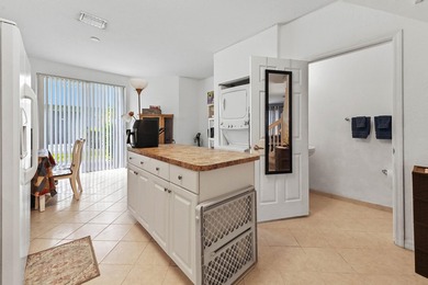 Welcome to this charming 3-bedroom, 2.5-bathroom townhouse - photo 5