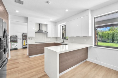 Meticulously maintained and extensively updated 4BR/2.5BA - photo 11