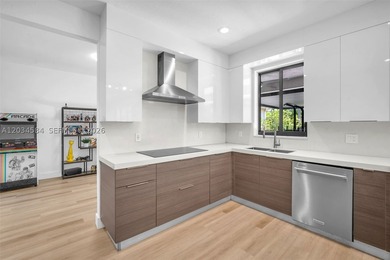Meticulously maintained and extensively updated 4BR/2.5BA - photo 12