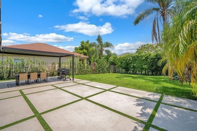 Meticulously maintained and extensively updated 4BR/2.5BA - photo 14
