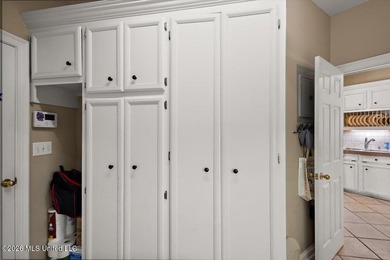 Welcome to 514 S Deerfield Drive in Deerfield subdivision! This - photo 16