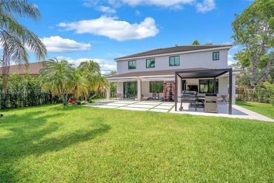 Meticulously maintained and extensively updated 4BR/2.5BA - photo 17