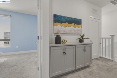 Stunning upgraded townhome in Fremont's highly sought-after - photo 22