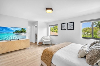 Meticulously maintained and extensively updated 4BR/2.5BA - photo 23