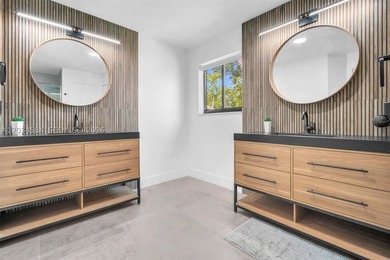 Meticulously maintained and extensively updated 4BR/2.5BA - photo 26