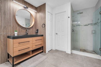 Meticulously maintained and extensively updated 4BR/2.5BA - photo 27