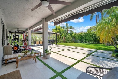 Meticulously maintained and extensively updated 4BR/2.5BA - photo 30