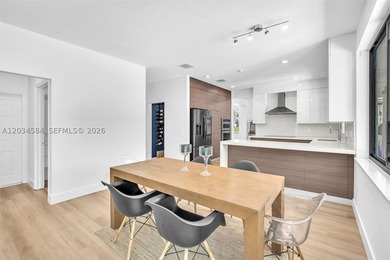 Meticulously maintained and extensively updated 4BR/2.5BA - photo 43