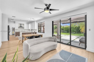 Meticulously maintained and extensively updated 4BR/2.5BA - photo 45