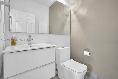 Meticulously maintained and extensively updated 4BR/2.5BA - photo 47