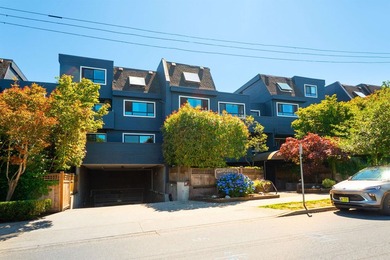 Welcome to this beautifully updated south-facing 1-bedroom home - photo 1