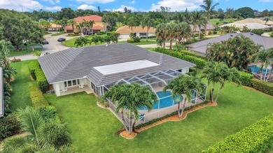 Welcome to this beautifully maintained golf course residence in - photo 3