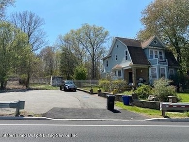 NEEDS - photo 2
