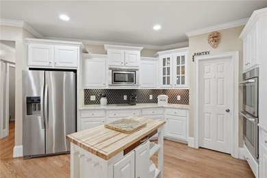 SELLER OFFERING $10,000 BUYER BONUS (buyer can use it for - photo 13