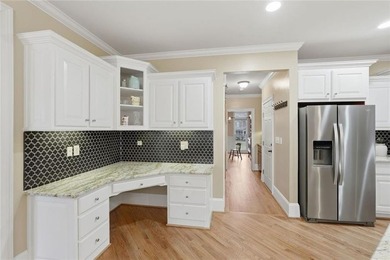 SELLER OFFERING $10,000 BUYER BONUS (buyer can use it for - photo 15