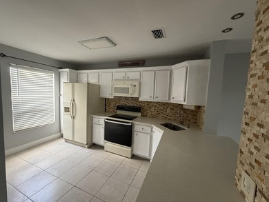 beatifull townhouse 2 bedrooms 2 bathrooms 1 half bathroom - photo 10