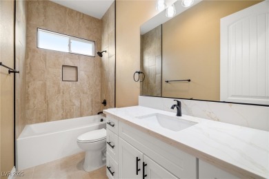 *Brand-new custom home*Elevated desert living with gorgeous