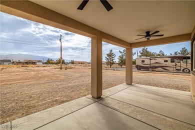 *Brand-new custom home*Elevated desert living with gorgeous