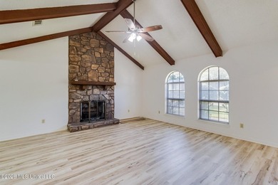 Spacious 3-bedroom, 2-bath home freshly updated and move-in - photo 3