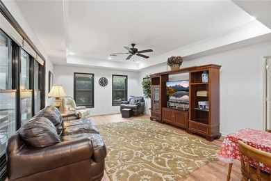 SELLER OFFERING $10,000 BUYER BONUS (buyer can use it for - photo 41