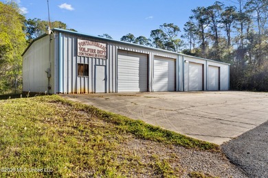 This 5,000-square-foot building, formerly operated as a county - photo 3