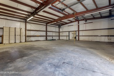 This 5,000-square-foot building, formerly operated as a county - photo 4