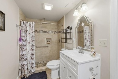 SELLER OFFERING $10,000 BUYER BONUS (buyer can use it for - photo 44