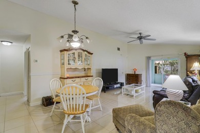 Welcome to this charming 3-bedroom, 2-bathroom villa situated in - photo 9