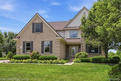 YOUR LAKEFRONT DREAM HOME IS HERE!! Don't miss out on this rare - photo 3