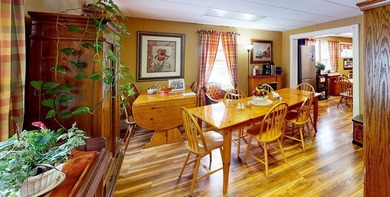 Retreat To Renowned Historic Bed & Breakfast, Vermilion Park Inn - photo 3