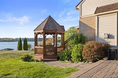 YOUR LAKEFRONT DREAM HOME IS HERE!! Don't miss out on this rare - photo 5