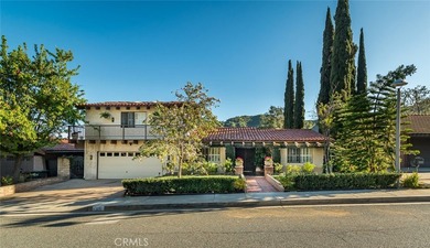 Custom built home perched high in Glendale's highly sought-after - photo 8