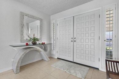 Custom home on a 12,197 square foot lot ON the golf course with - photo 4