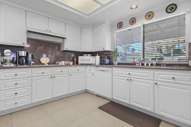 Custom home on a 12,197 square foot lot ON the golf course with - photo 9